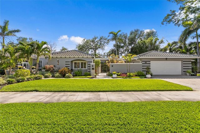 720 BRIGHTWATERS BOULEVARD NE, St Petersburg, FL 33704