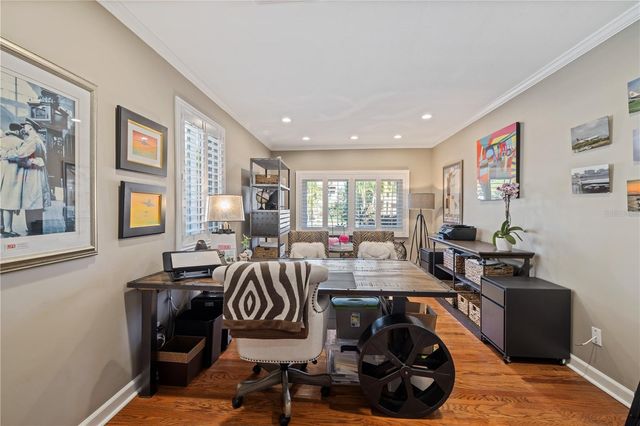 720 BRIGHTWATERS BOULEVARD NE, St Petersburg, FL 33704