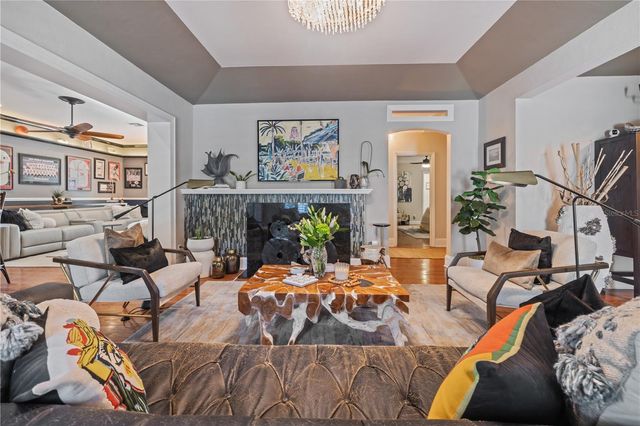 720 BRIGHTWATERS BOULEVARD NE, St Petersburg, FL 33704