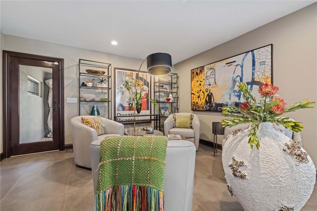 720 BRIGHTWATERS BOULEVARD NE, St Petersburg, FL 33704