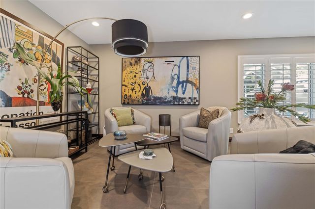 720 BRIGHTWATERS BOULEVARD NE, St Petersburg, FL 33704