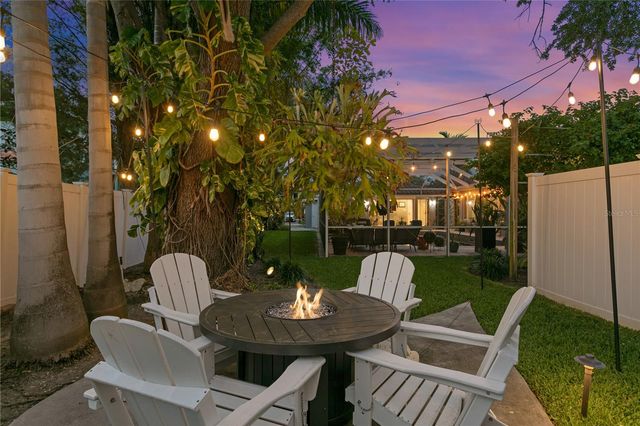 720 BRIGHTWATERS BOULEVARD NE, St Petersburg, FL 33704