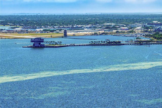 720 BRIGHTWATERS BOULEVARD NE, St Petersburg, FL 33704