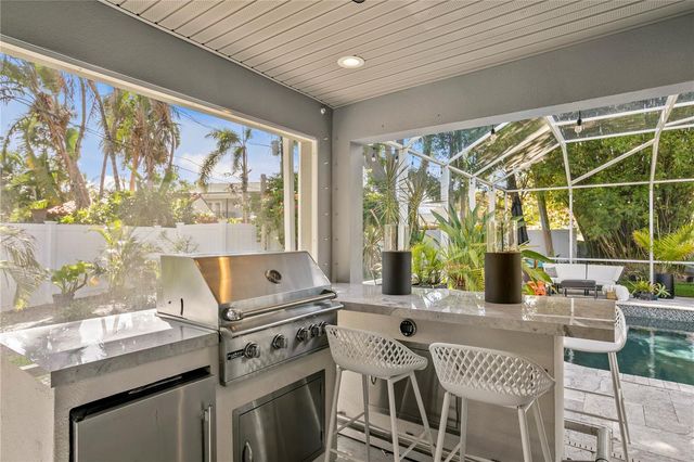 720 BRIGHTWATERS BOULEVARD NE, St Petersburg, FL 33704