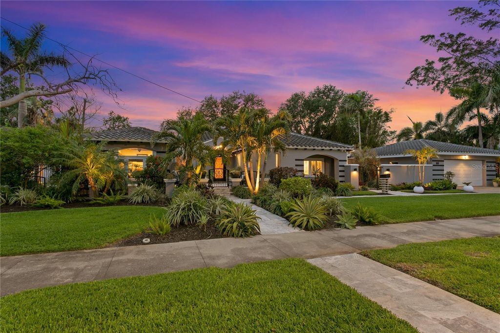 720 BRIGHTWATERS BOULEVARD NE, St Petersburg, FL 33704