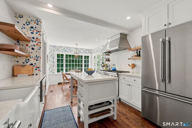 428 Laurel Road, New Canaan, CT 06840