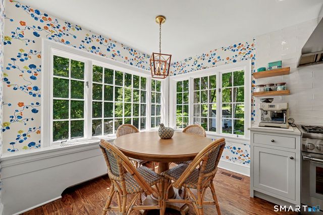 428 Laurel Road, New Canaan, CT 06840