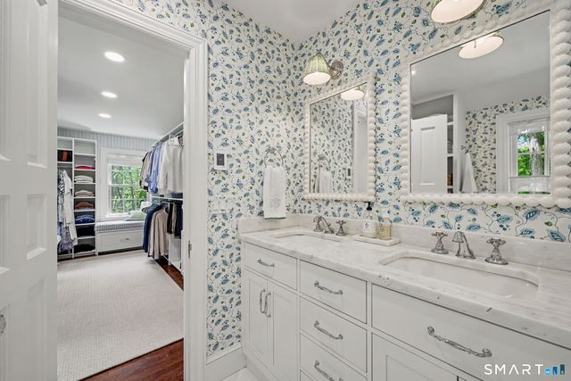 428 Laurel Road, New Canaan, CT 06840