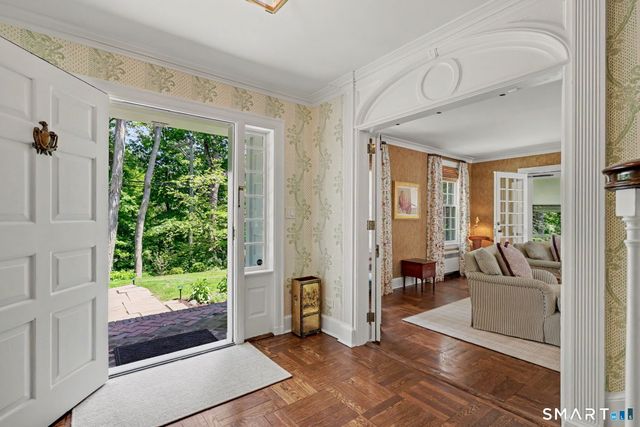 428 Laurel Road, New Canaan, CT 06840