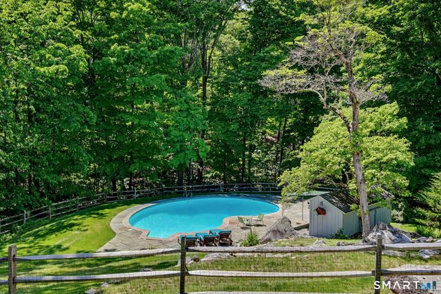 428 Laurel Road, New Canaan, CT 06840