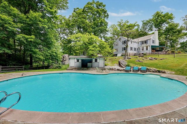 428 Laurel Road, New Canaan, CT 06840