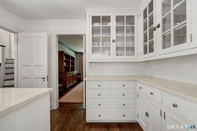428 Laurel Road, New Canaan, CT 06840