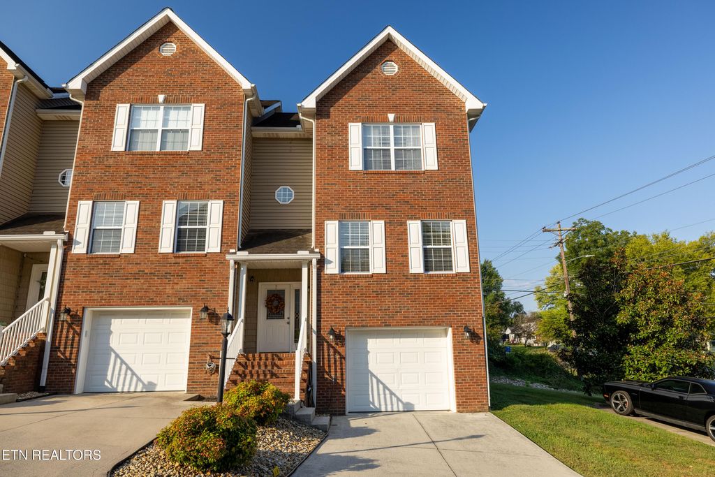 104 Olivia Lane, Maryville, TN 37804