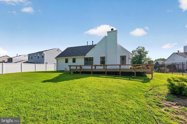 32 HEMLOCK DR, Blackwood, NJ 08012