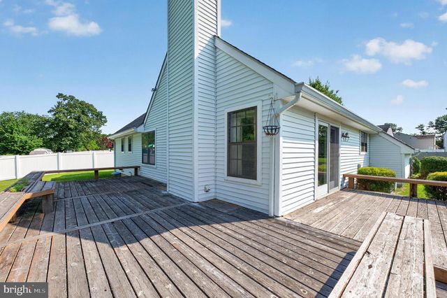32 HEMLOCK DR, Blackwood, NJ 08012