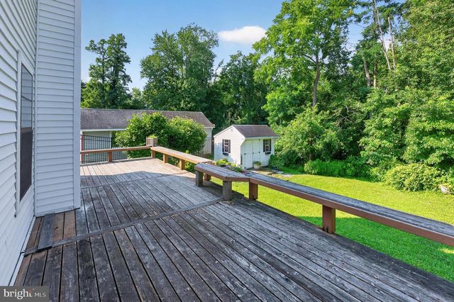 32 HEMLOCK DR, Blackwood, NJ 08012