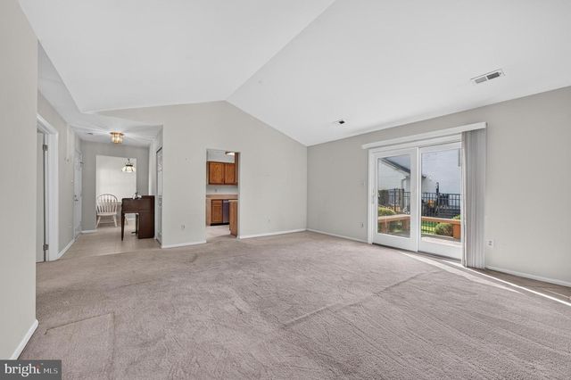 32 HEMLOCK DR, Blackwood, NJ 08012