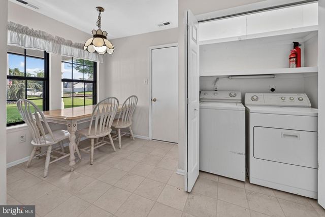 32 HEMLOCK DR, Blackwood, NJ 08012