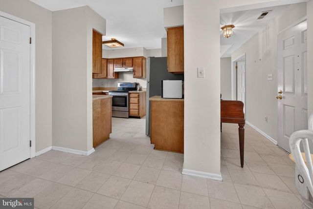 32 HEMLOCK DR, Blackwood, NJ 08012