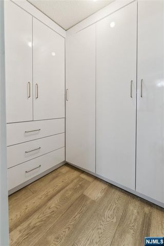 200 Winston 121, Cliffside Park, NJ 07010