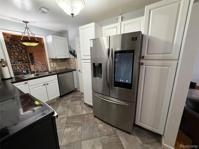 5312 Northway Drive, Flint Charter Township, MI 48473