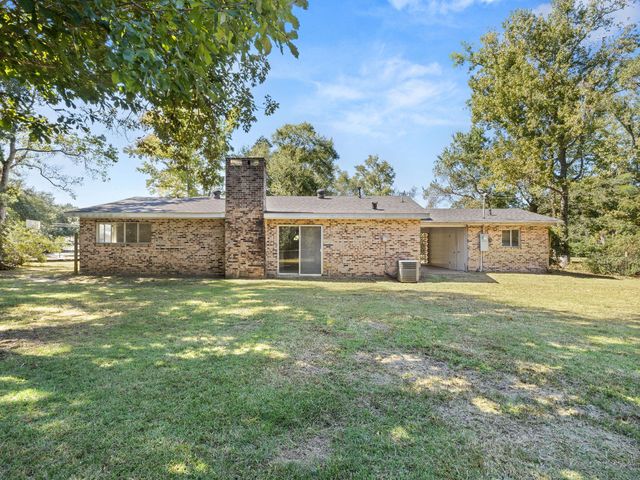 108 Nolen St, Deridder, LA 70634