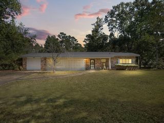 108 Nolen St, Deridder, LA 70634