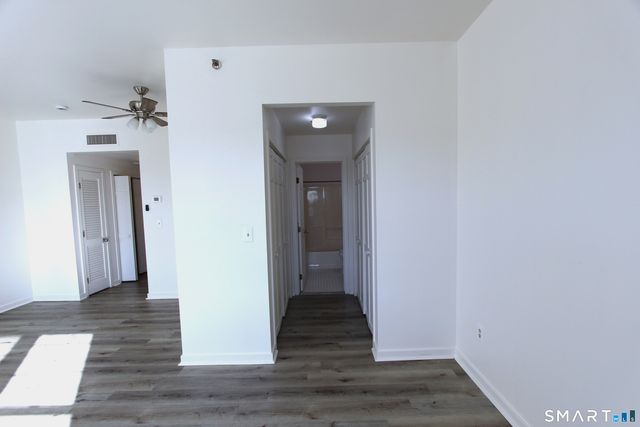 1838 Black Rock Turnpike 207, Fairfield, CT 06825