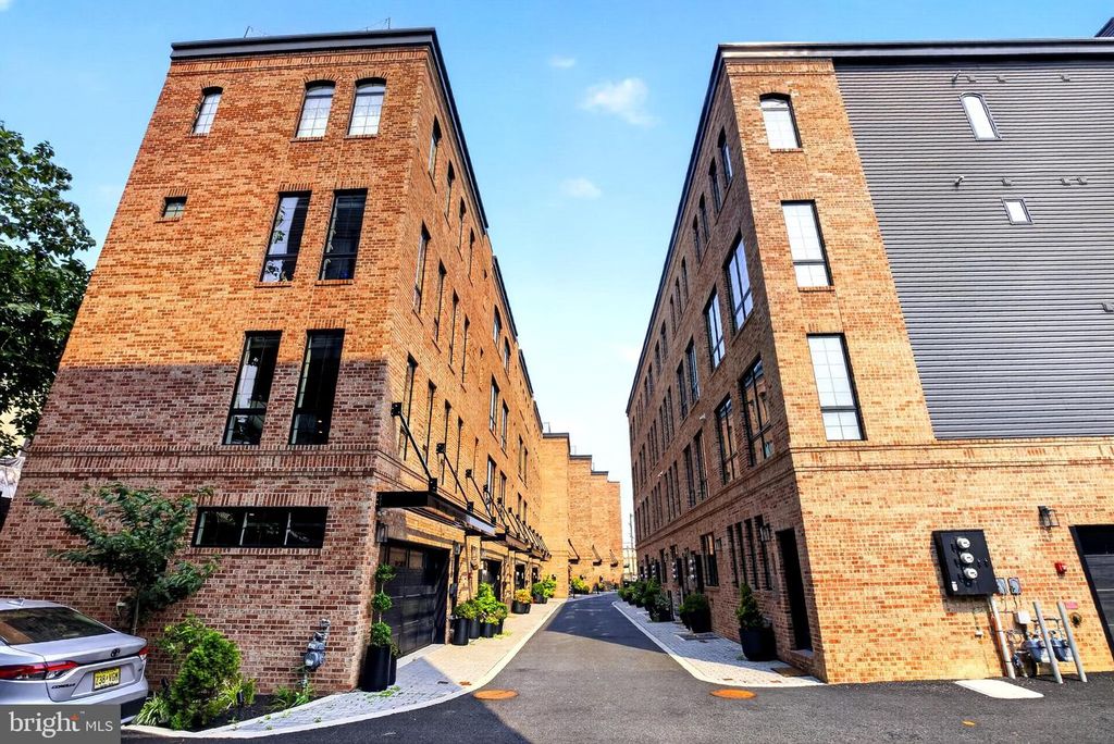 2431 INNOVATOR WAY #B8, PHILADELPHIA, PA 19146 — photo 3
