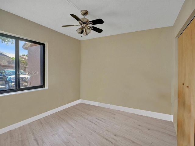 6 Chestnut Cir, Cooper City, FL 33026