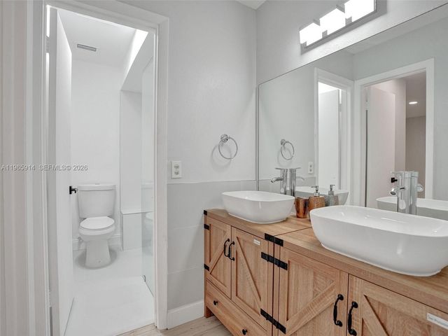 6 Chestnut Cir, Cooper City, FL 33026