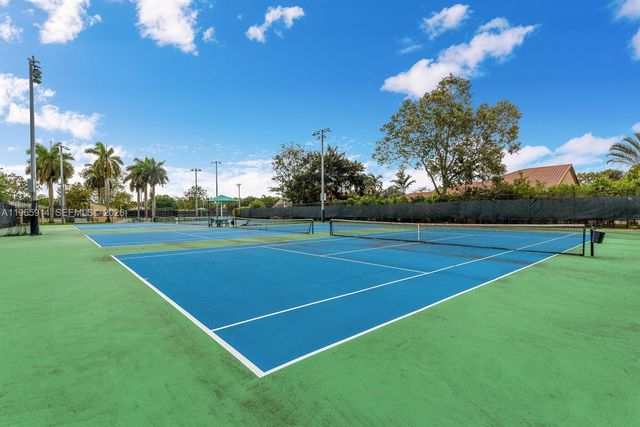 6 Chestnut Cir, Cooper City, FL 33026