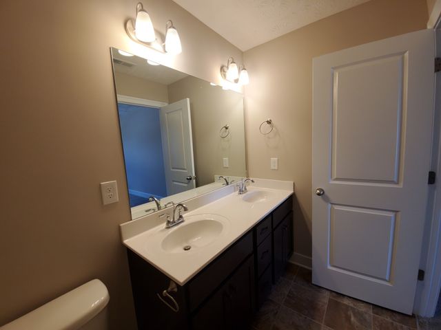 2910 Valley Farms Drive, Christiana, TN 37037