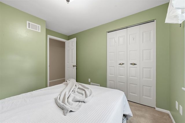 304 Rainprint Ln, Murrysville, PA 15668