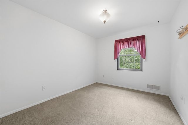 304 Rainprint Ln, Murrysville, PA 15668