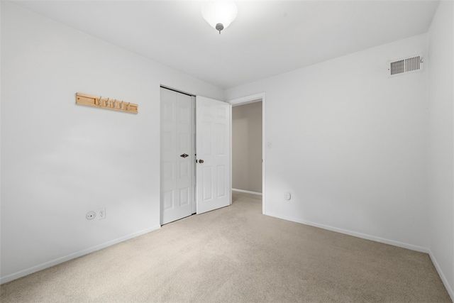 304 Rainprint Ln, Murrysville, PA 15668