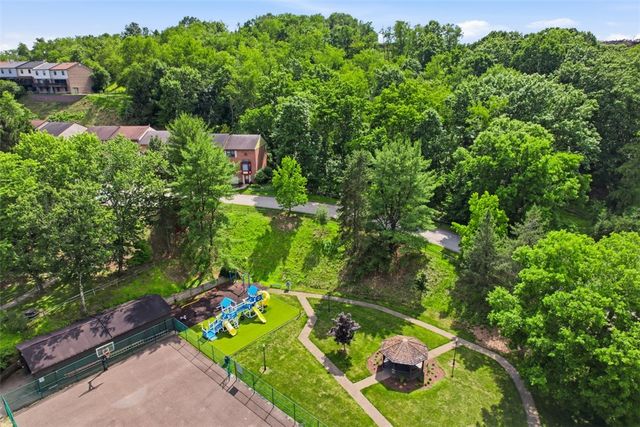 304 Rainprint Ln, Murrysville, PA 15668