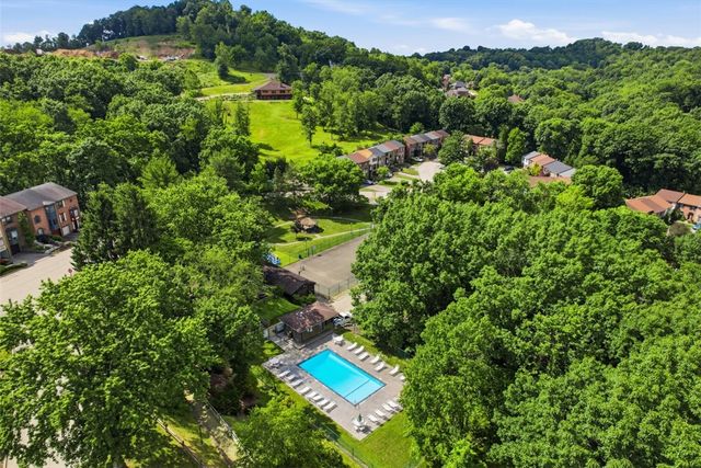304 Rainprint Ln, Murrysville, PA 15668