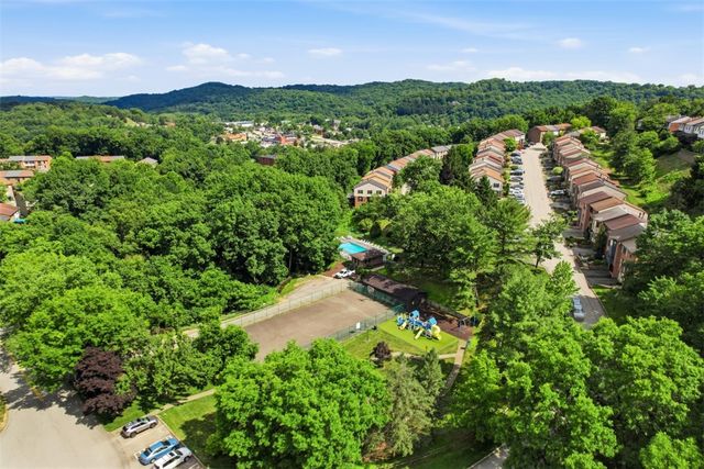 304 Rainprint Ln, Murrysville, PA 15668