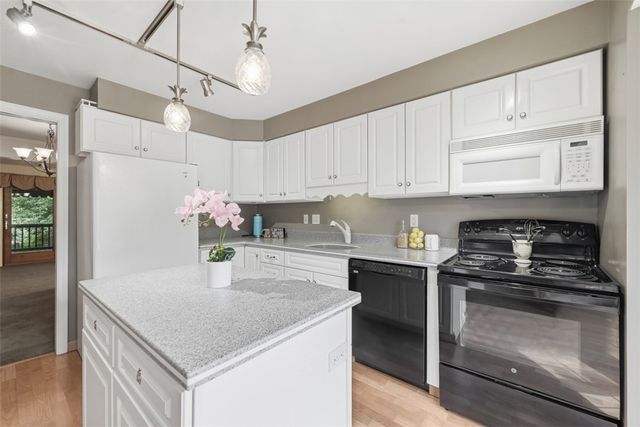 304 Rainprint Ln, Murrysville, PA 15668