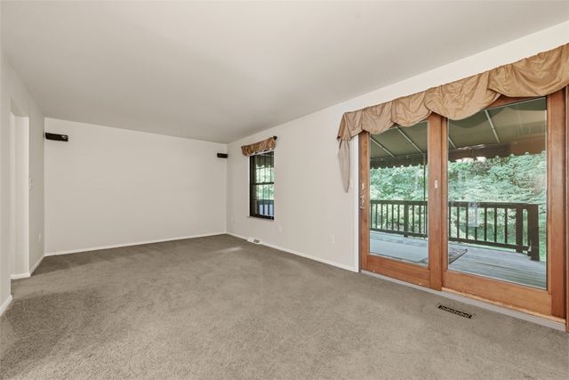 304 Rainprint Ln, Murrysville, PA 15668