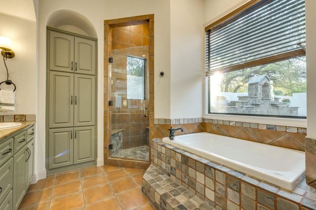 3 The Hills DR, The Hills, TX 78738