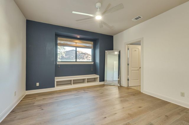 3 The Hills DR, The Hills, TX 78738