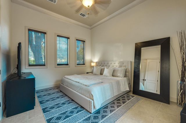 3 The Hills DR, The Hills, TX 78738