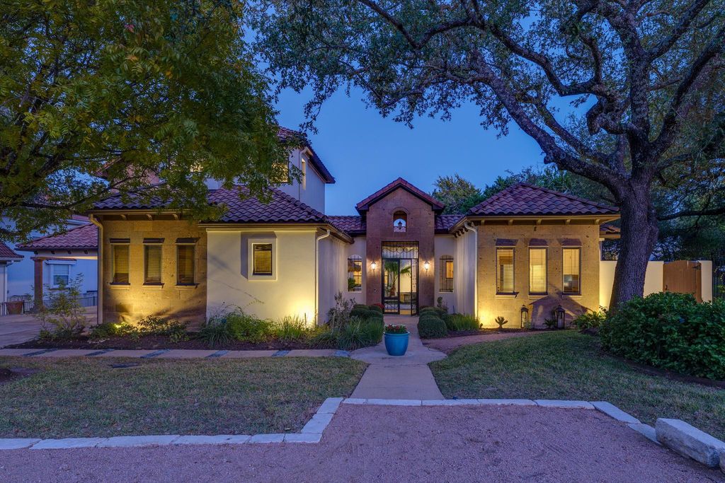 3 The Hills DR, The Hills, TX 78738