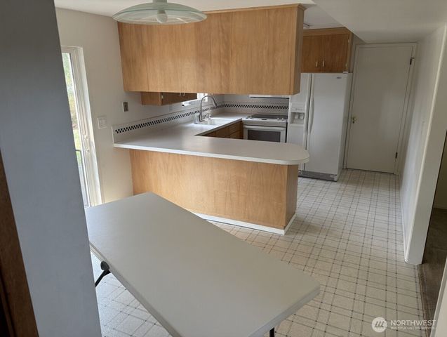 19827 11th Avenue NW, Shoreline, WA 98177