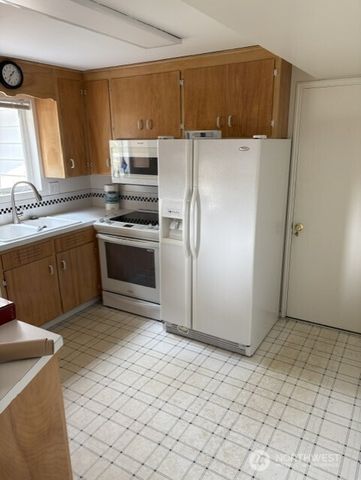 19827 11th Avenue NW, Shoreline, WA 98177