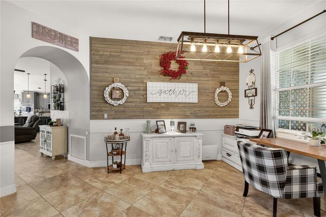 2040 PARK FOREST BOULEVARD, Mount Dora, FL 32757