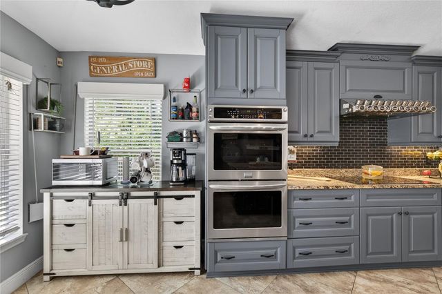 2040 PARK FOREST BOULEVARD, Mount Dora, FL 32757