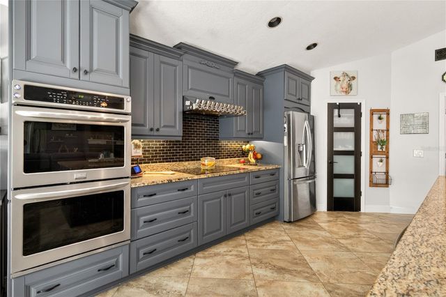 2040 PARK FOREST BOULEVARD, Mount Dora, FL 32757